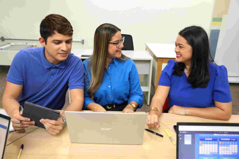 Secretaria de Educação lança edital da 2ª edição do prêmio ‘Educadores que Transformam’