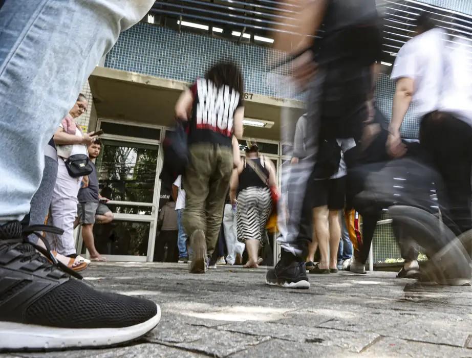 Entenda como é calculada a nota das provas objetivas do Enem 2025