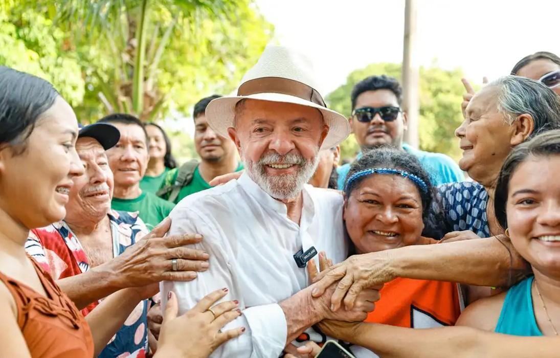 Lula celebra isenção para quem ganha até R$ 5 mil