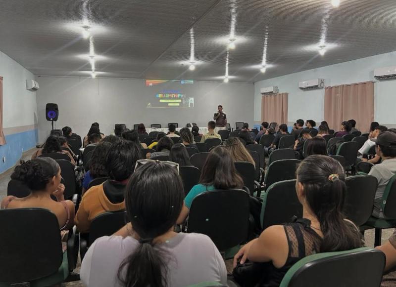 Prefeitura de Parintins anuncia transporte gratuito para candidatos do ENEM