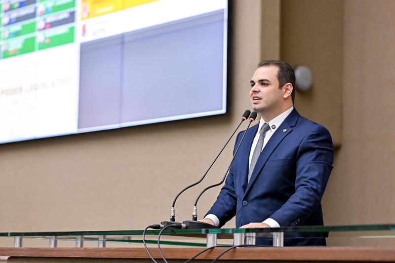 Roberto Cidade confirma realização de provas do concurso público da Aleam para 14 de dezembro