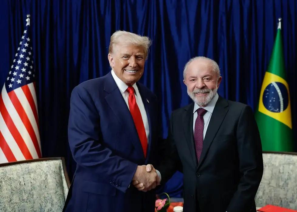 Lula celebra retirada de tarifas pelos EUA e diz que sinaliza respeito