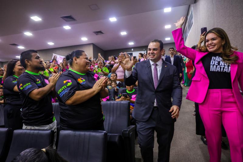 Presidente Roberto Cidade abre programação alusiva aos 21 Dias de Ativismo e reforça ações legislativas de proteção às mulheres