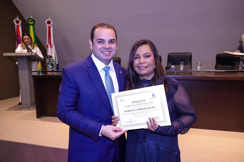 Roberto Cidade comemora 20 anos da Escola do Legislativo e reforça compromisso da Aleam com a capacitação cidadã