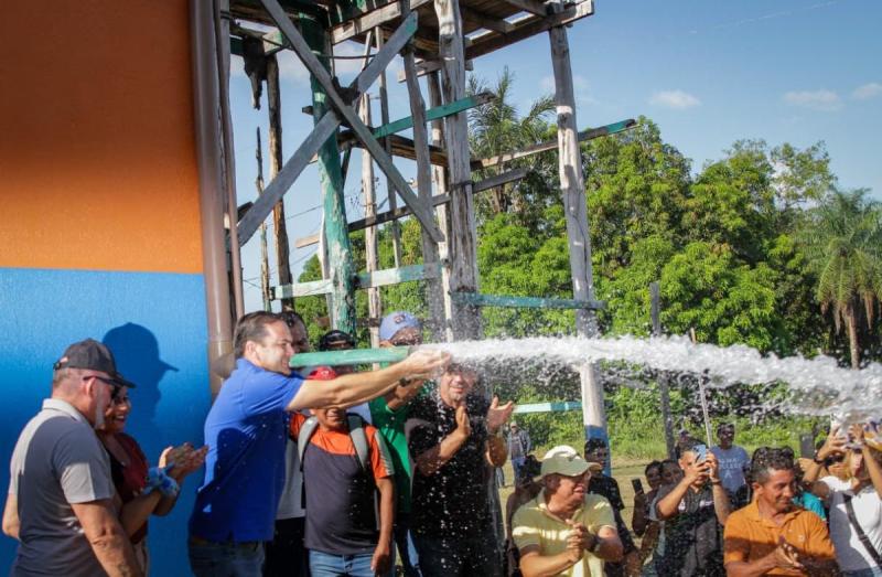 Parintins e Juruti firmam parceria para melhoria de estradas e sistemas de abastecimento de água