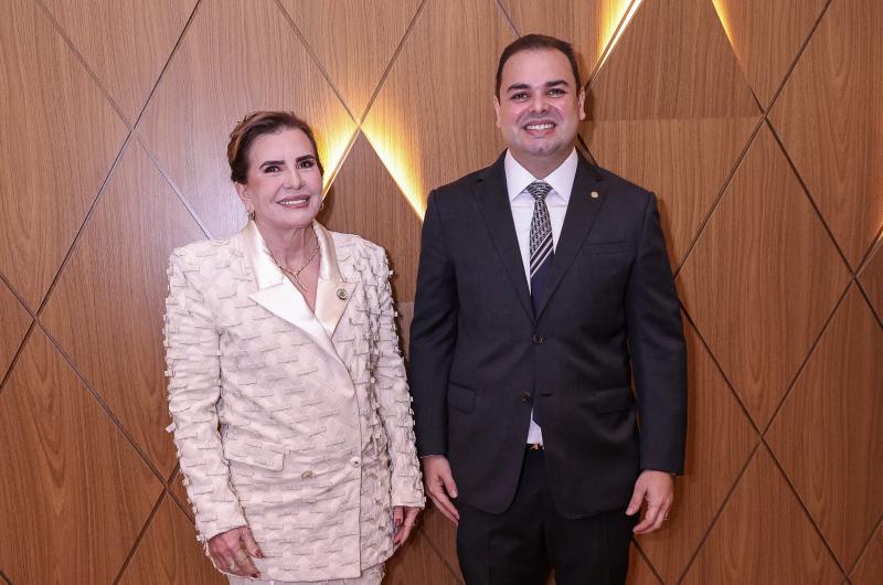 Roberto Cidade prestigia cerimônia de posse no TCE e exalta contribuição da Corte de Contas ao Amazonas