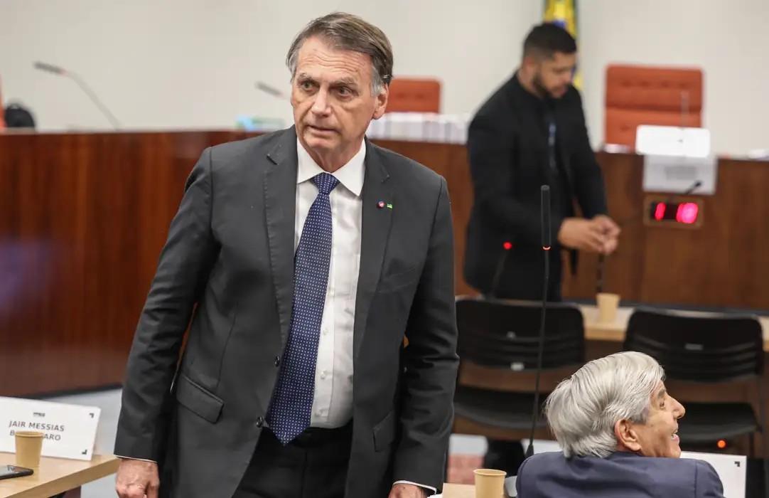 Justiça atesta que Bolsonaro vai terminar de cumprir pena em 2052