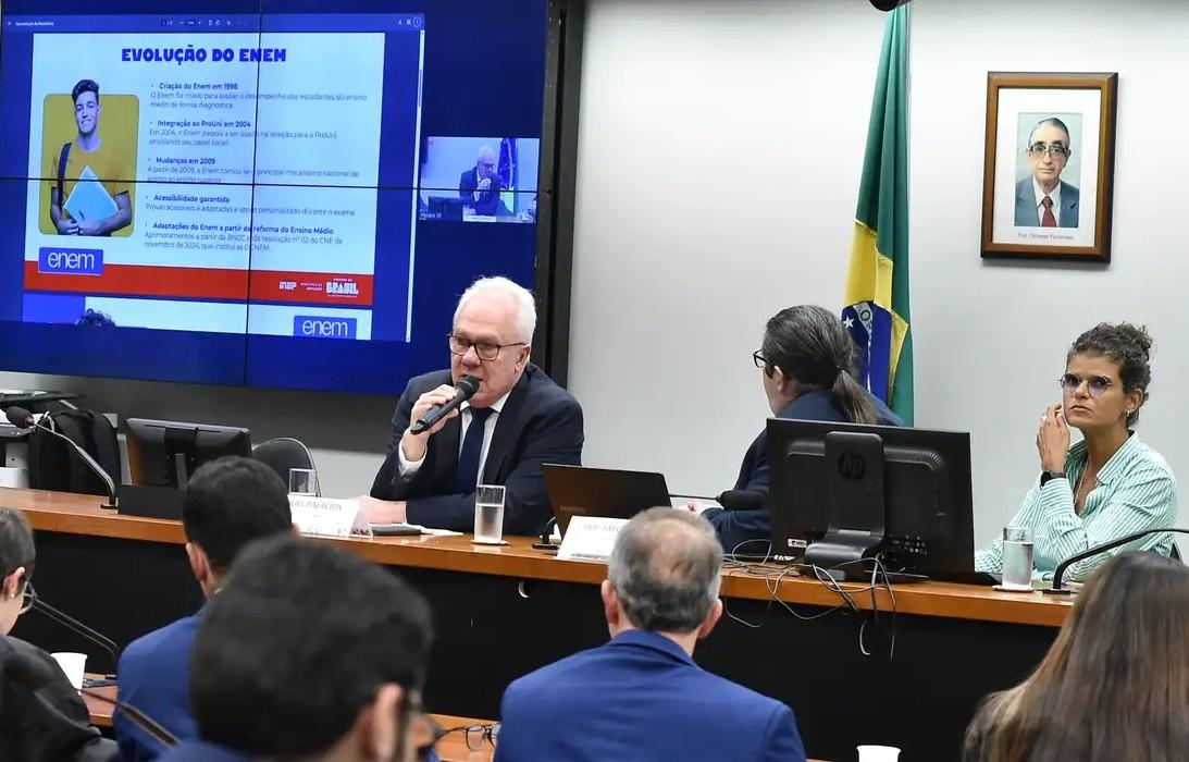 Presidente do Inep nega vazamento de questões do Enem