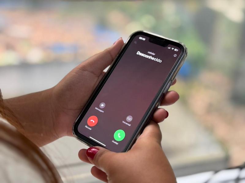 PC-AM alerta para golpe da ligação muda, usado para clonar vozes de vítimas