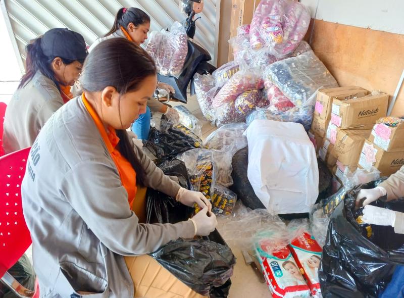 Vigilância Sanitária de Parintins apreende mais de 600 kg de produtos irregulares na Operação Papai Noel