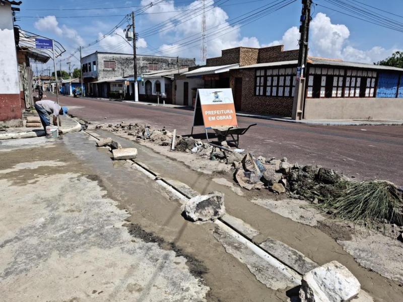Recuperação de estrutura viária avança no Palmares e alcançará outros bairros de Parintins