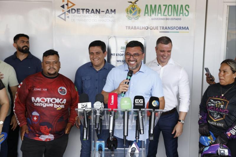 Wilson Lima entrega primeiro Pit Stop do Motociclista Legal em Manaus