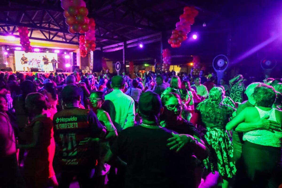 Bolerão dos Idosos reúne mais de 2 mil participantes em Parintins