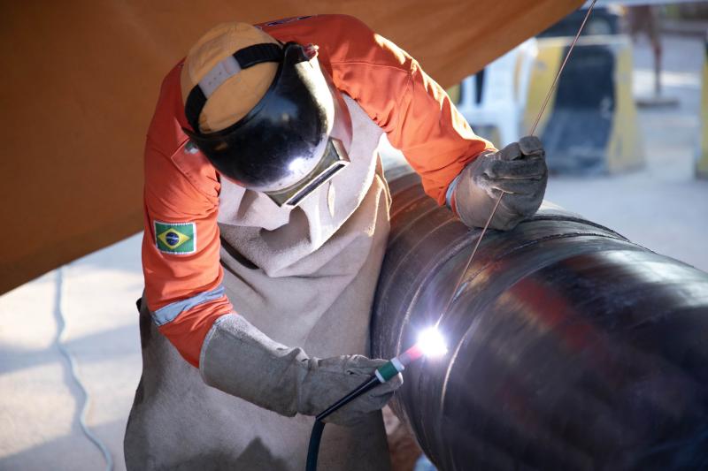 Obras do gasoduto Norte-Leste têm pausa programada e retomada será em janeiro