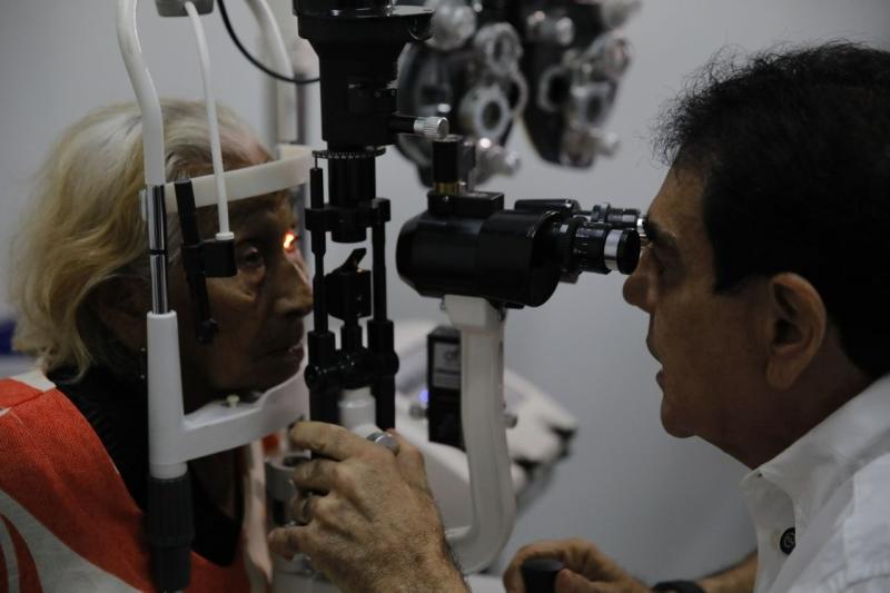 Em Parintins, Wilson Lima anuncia mutirão de cirurgia de catarata e reforça investimentos na Saúde do município