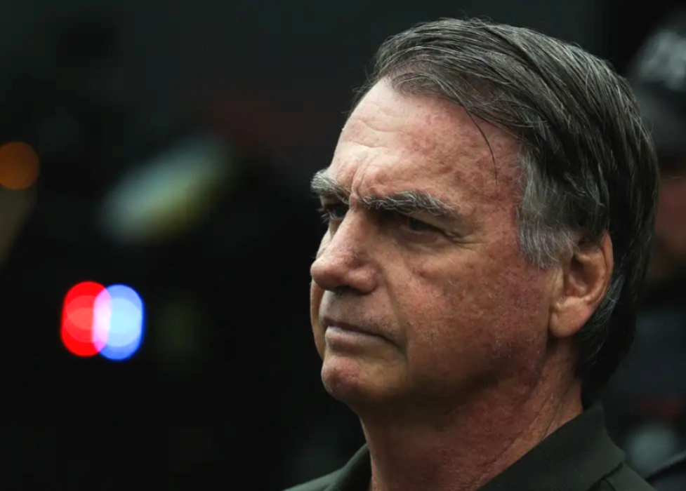 Moraes nega ida de Bolsonaro a hospital e exige laudo médico