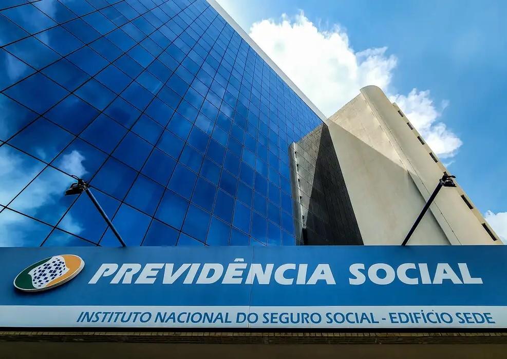 Sancionada lei que proíbe descontos em benefícios do INSS
