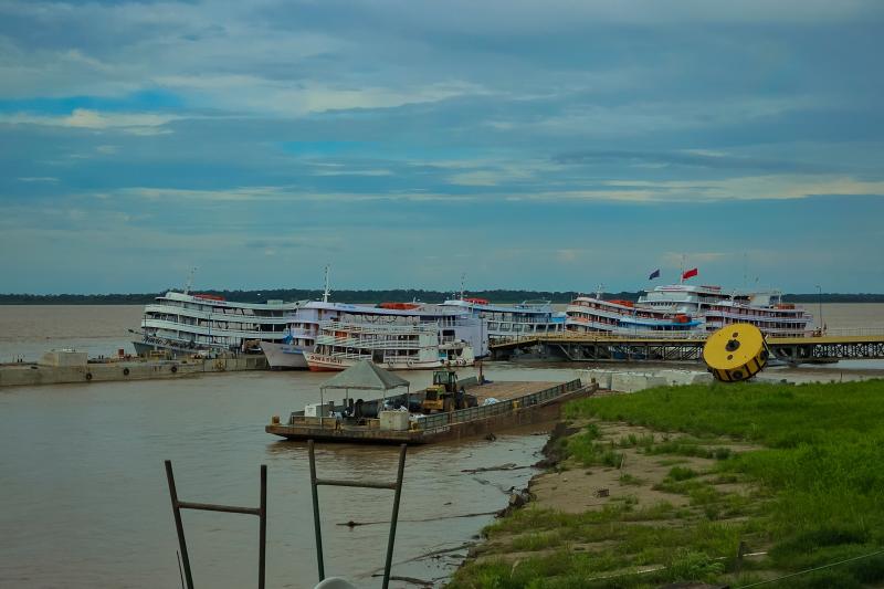 Prefeitura de Parintins, Eduardo Braga e Caixa Econômica assinam acordo para concluir Muro de Arrimo