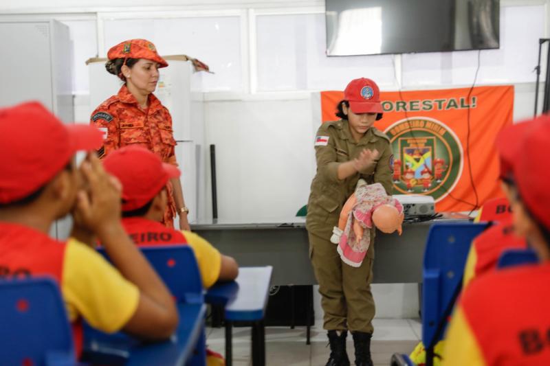 Inscrições para o programa Bombeiro Mirim seguem até sexta-feira em 18 municípios do Amazonas
