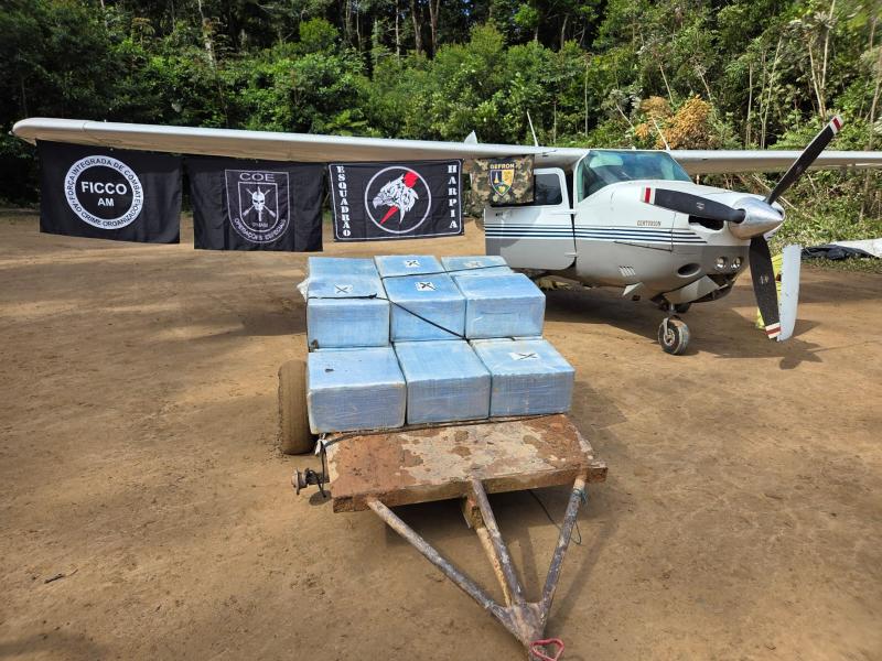 Polícia Militar do Amazonas apreende meia tonelada de cocaína em área de mata no município de Maués