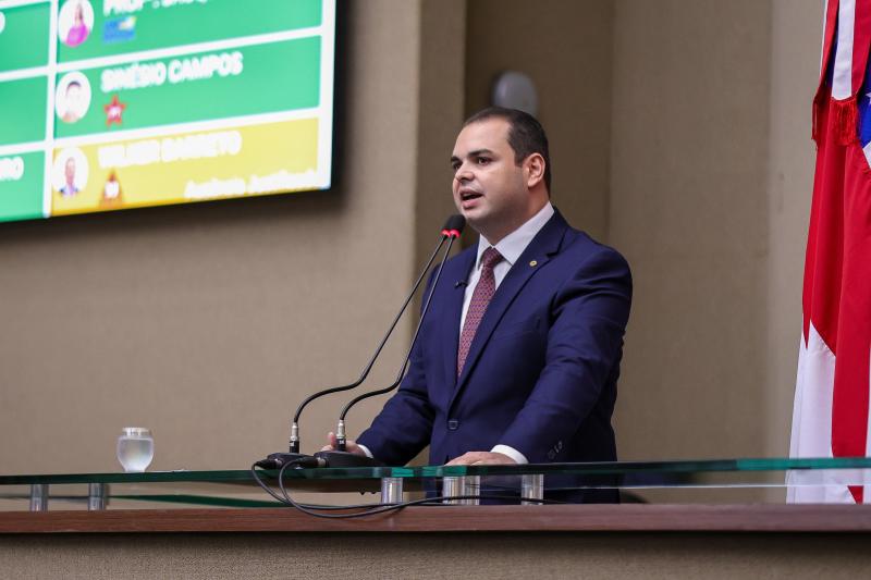 Em primeira sessão plenária de 2026, Roberto Cidade faz balanço da gestão e traça metas para ano legislativo