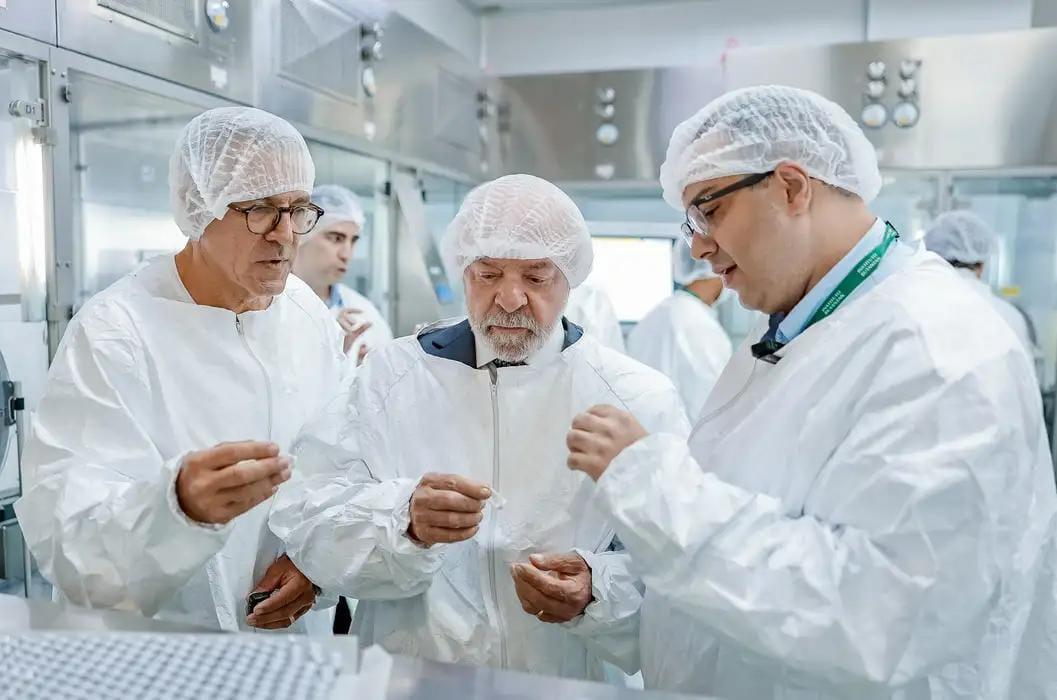 Equipes do SUS começam a receber vacina do Butantan contra a dengue