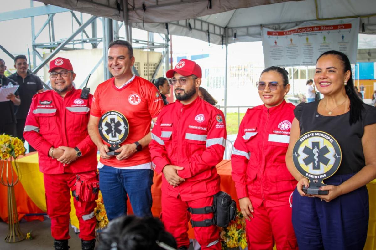 Serviço de Resgate de Parintins recebe novo fardamento da Prefeitura