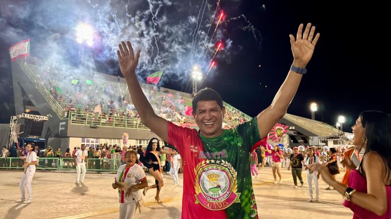 Escola de Samba Vitória Régia encerra ensaios e promete desfile histórico no Carnaval 2026