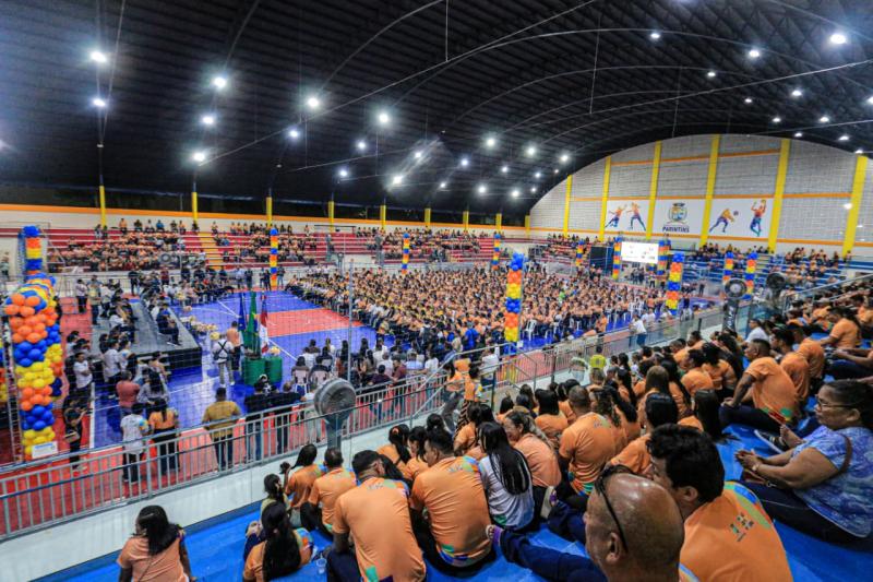 Com mais de 2 mil servidores da educação, prefeito Mateus Assayag abre novo Ano Letivo em Parintins