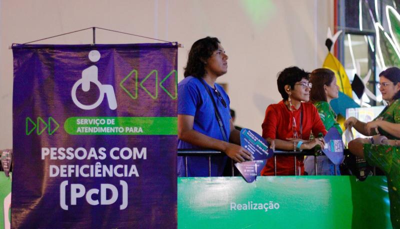 Carnaboi 2026: Pessoas com deficiência podem aproveitar boi-bumbá no Espaço Acessível do Governo do Amazonas