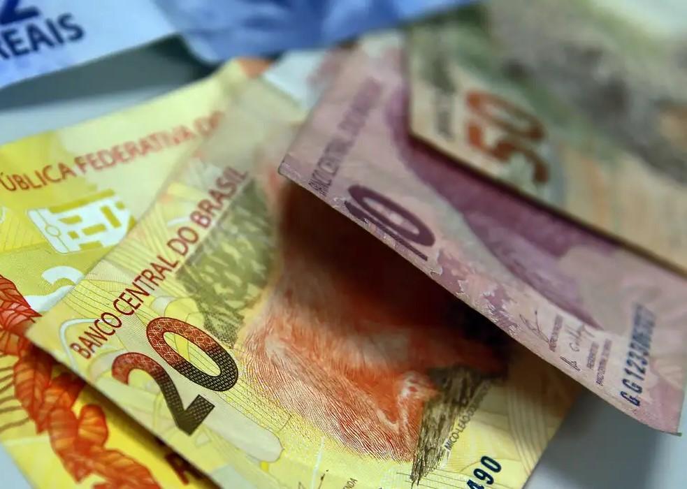 Pé-de-Meia: governo credita pagamento para nascidos em maio e junho