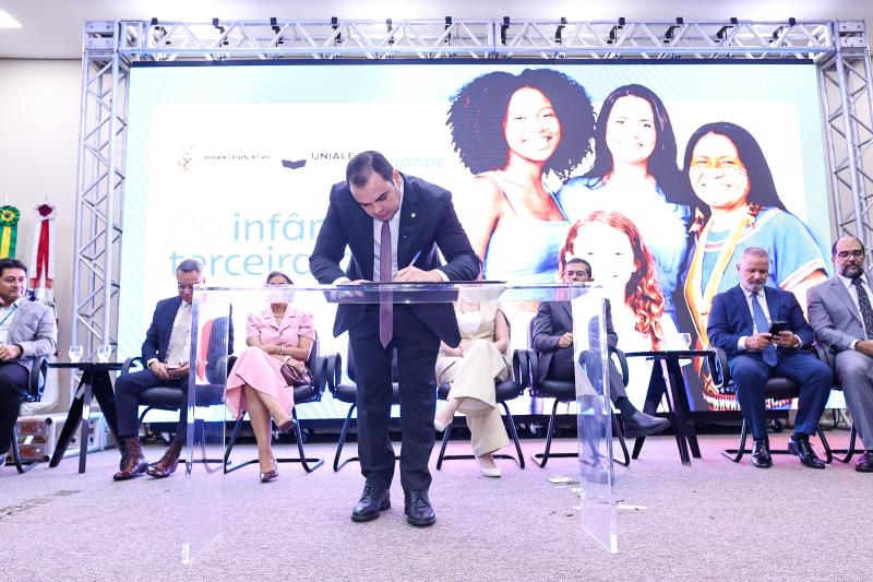 Roberto Cidade inicia processo de regulamentação da Escola do Legislativo, no Conselho de Educação, para ofertar cursos de pós-graduação