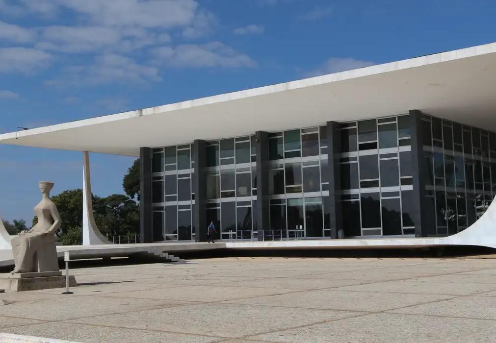 STF tem dois votos para negar novamente prisão domiciliar de Bolsonaro