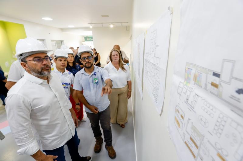 Wilson Lima vistoria obras do terceiro Caic TEA que será entregue pelo Estado