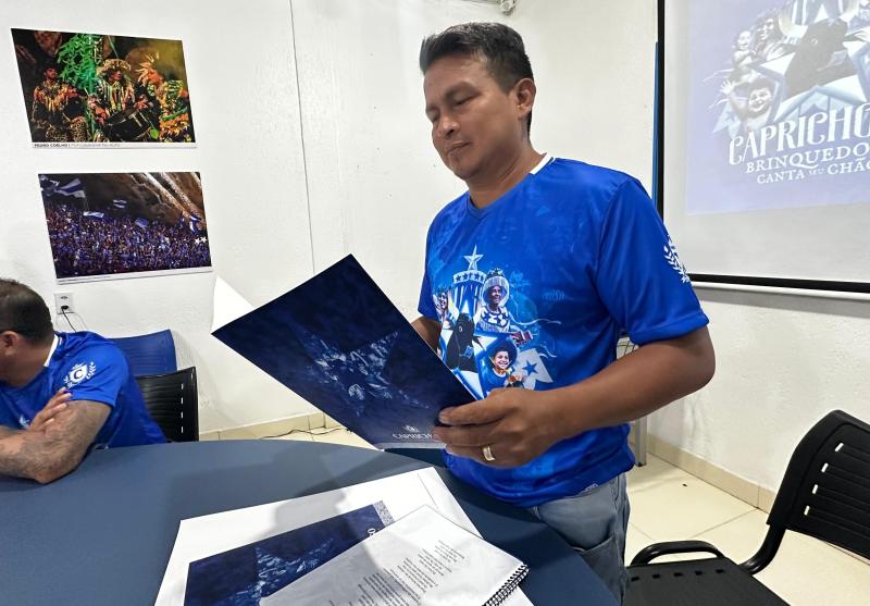 Caprichoso inicia organização alegórica para 2026 com entrega de projetos aos artistas