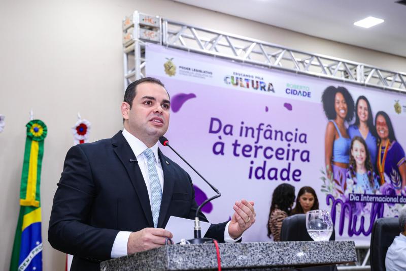 Roberto Cidade destaca importância da valorização das mulheres durante encerramento da Semana da Mulher, na Aleam