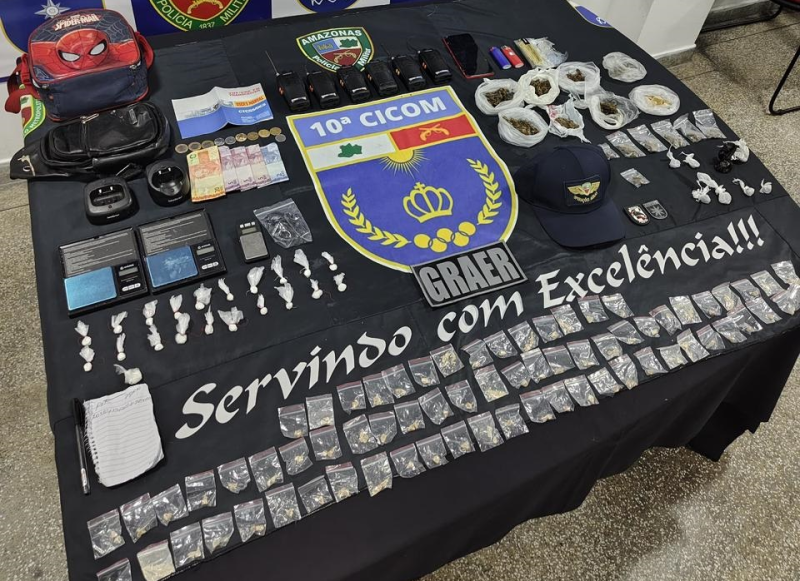 Sete pessoas são presas com drogas e rádios comunicadores durante operação da PMAM em Manaus