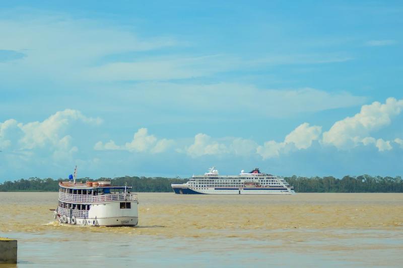 Prefeitura de Parintins organiza receptivo turístico para visitantes do navio Hanseatic Nature