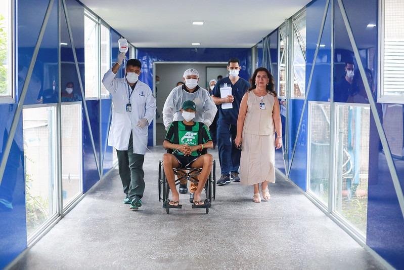 Novo Hospital do Sangue inicia atendimento à população e recebe primeiros pacientes transferidos em Manaus