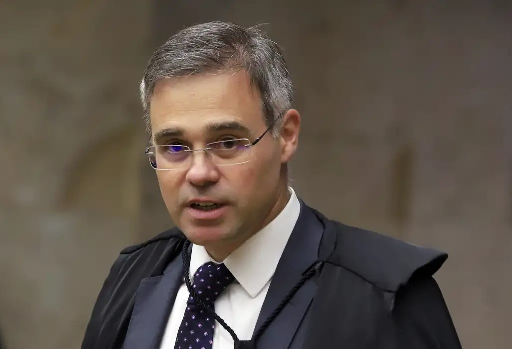 Mendonça acata recurso e ordena que Alcolumbre prorrogue CPMI do INSS