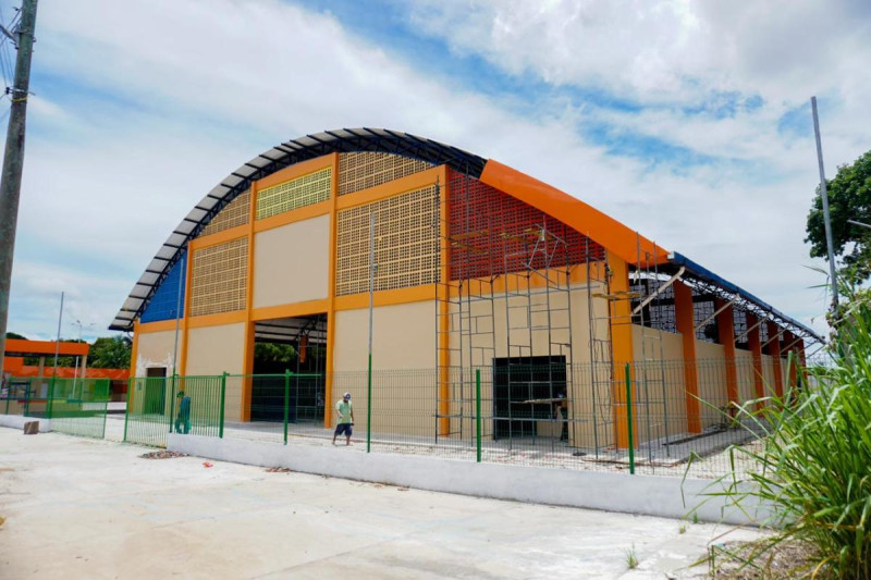 Prefeitura de Parintins conclui últimos ajustes da obra do ginásio da Vila Amazônia