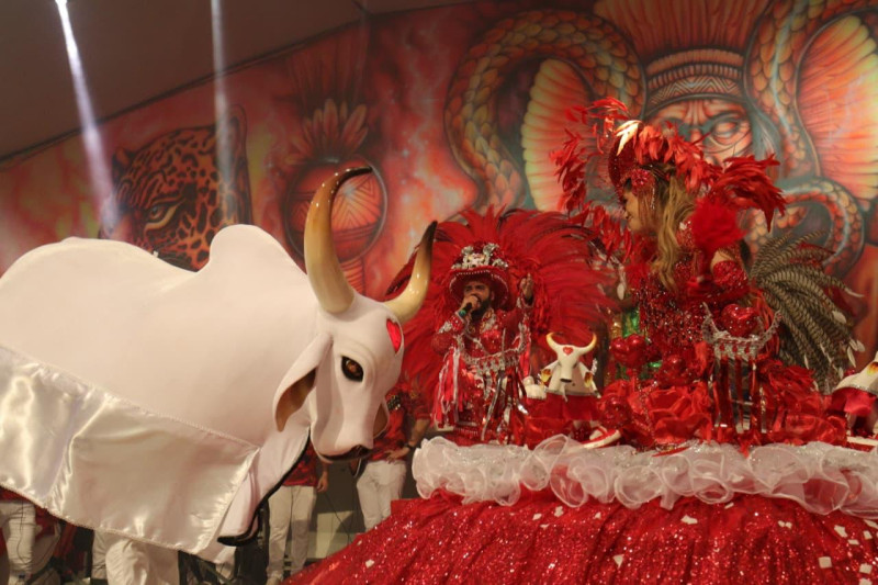 Boi Garantido celebra lançamento do álbum ‘Parintins: Portal do Encantamento’ e anuncia nova sinhazinha