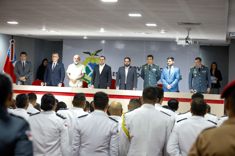 Governador interino Roberto Cidade empossa 60 oficiais da PMAM no Curso Superior de Polícia e reforça investimentos na segurança pública