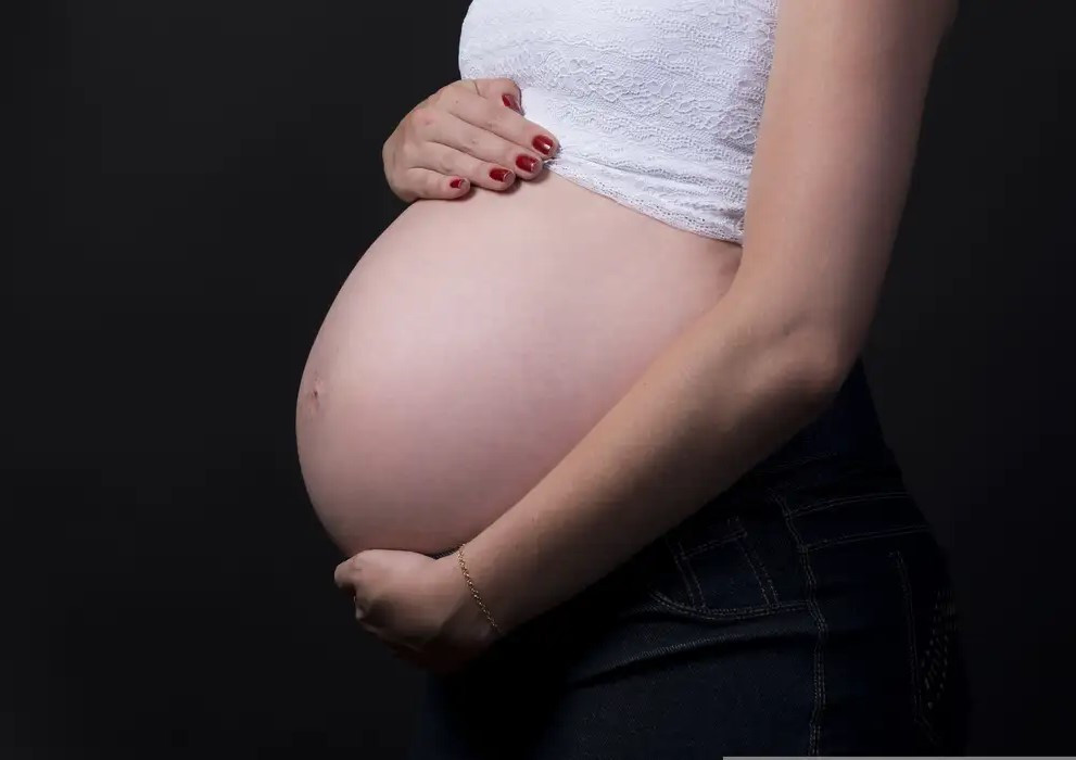 Lula sanciona lei que regulamenta a profissão de doula