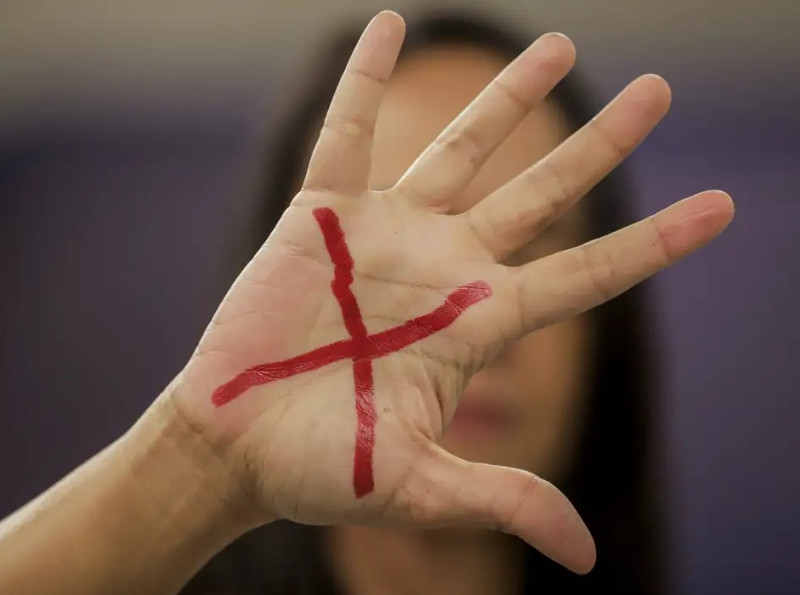 Publicadas leis que ampliam combate à violência contra as mulheres