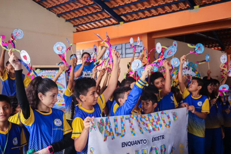 Escola Municipal Lila Maia promove Semana de Conscientização do Autismo em Parintins