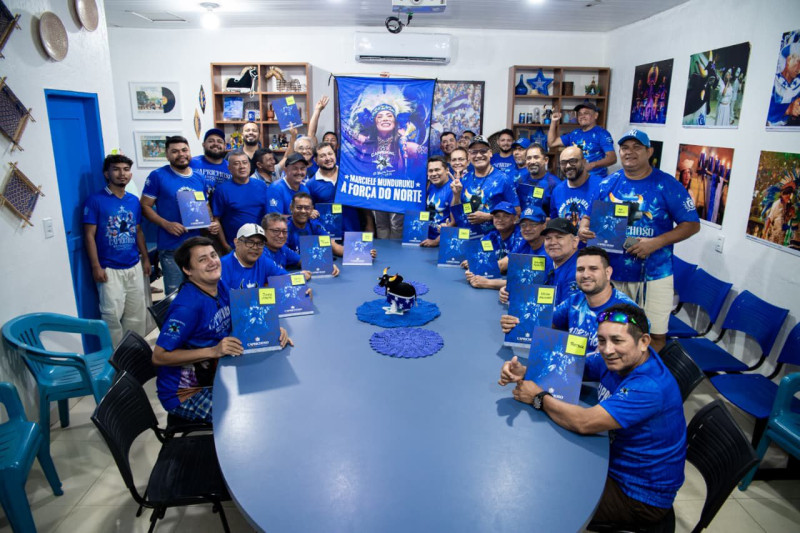 Figurinistas reforçam unidade e compromisso com o Caprichoso em busca do título do Festival de Parintins 2026