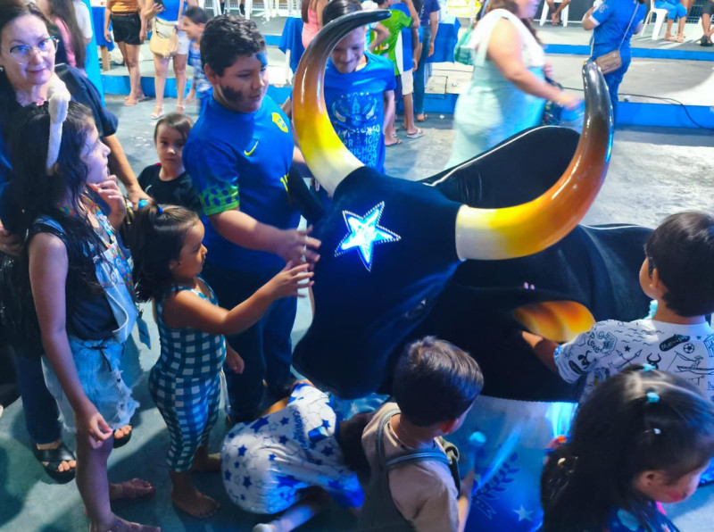 Boi Caprichoso realiza 'Tarde Alegre Infantil Inclusiva' no Curral Zeca Xibelão