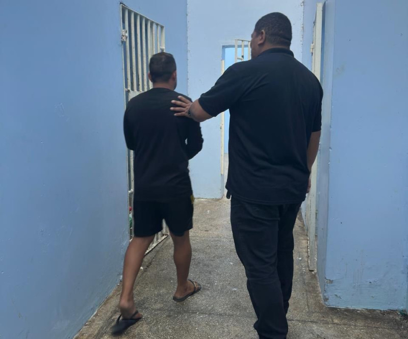 Delegacia de Polícia de Parintins prende homem por descumprir medida protetiva e lesão corporal contra o pai idoso