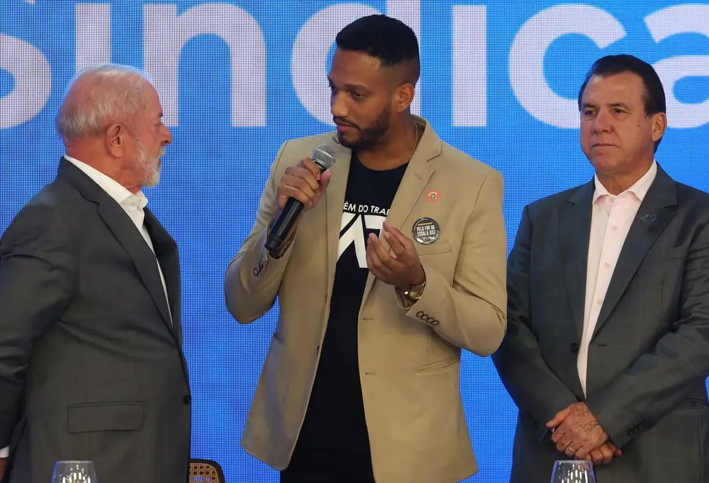 Lula pede mobilização a centrais sindicais para fim da escala 6x1